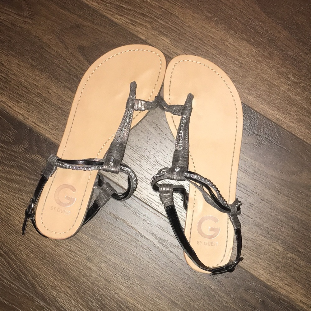 Guess around the toe sandals